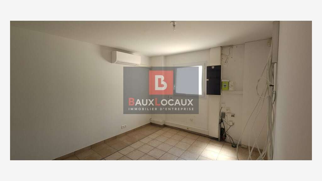 Bureaux 120m² à louer à Entraigues-sur-la-Sorgue