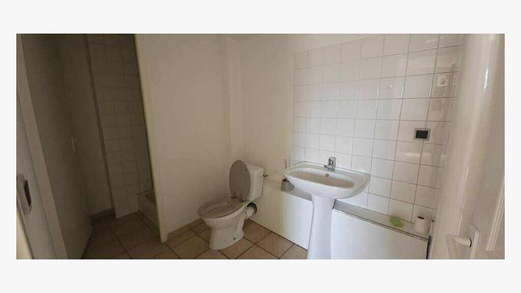 Bureaux 120m² à louer à Entraigues-sur-la-Sorgue