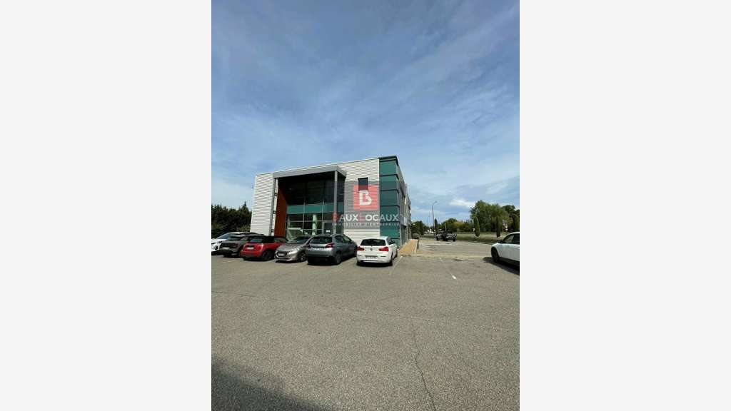 Bureaux 300m² à louer à Entraigues-sur-la-Sorgue