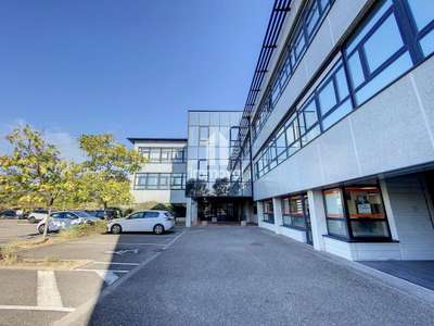 A louer bureaux 102m² R+1 à Entzheim