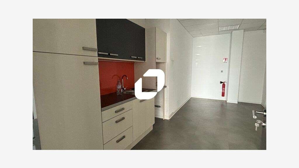 A louer Bureaux 256m² Entzheim