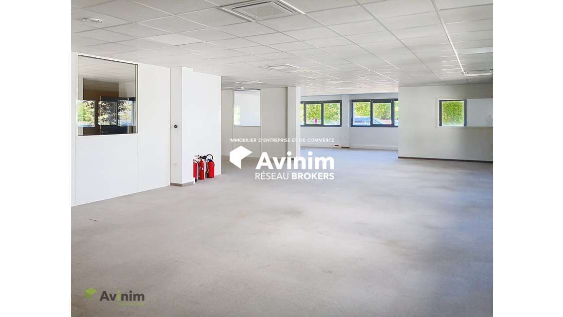 REF1402 EPINAL - ESPACE BUREAU 270 M² DIVISIBLE-