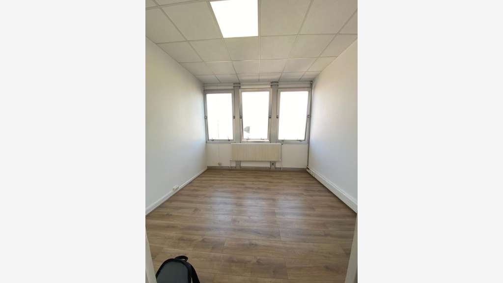 A louer bureau lumineux 29m² à Épinay-sur-Seine