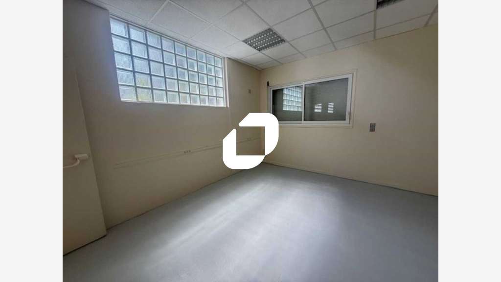 A louer Bureaux 400m² Eragny