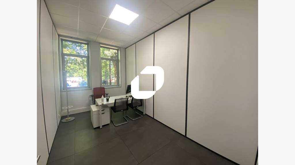 A louer Bureaux 420m² Eragny