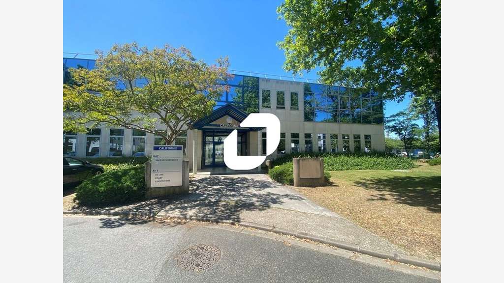 A louer Bureaux 420m² Eragny