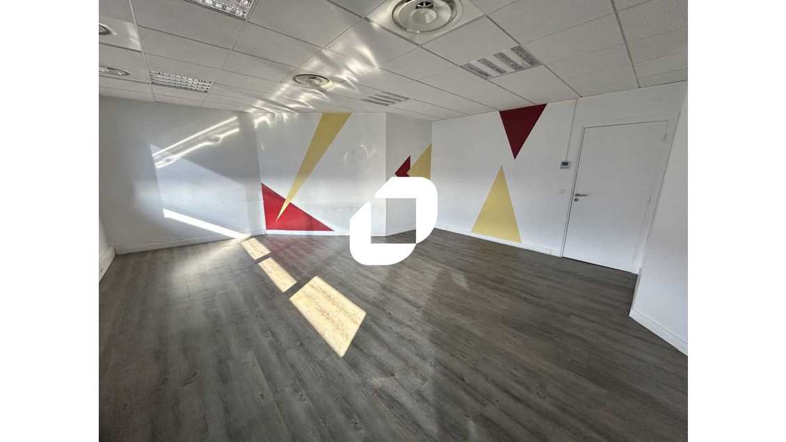 A louer Bureaux 452m² Ermont