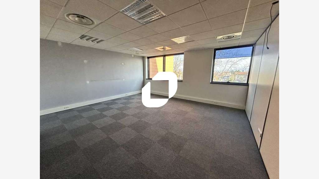 A louer Bureaux 452m² Ermont