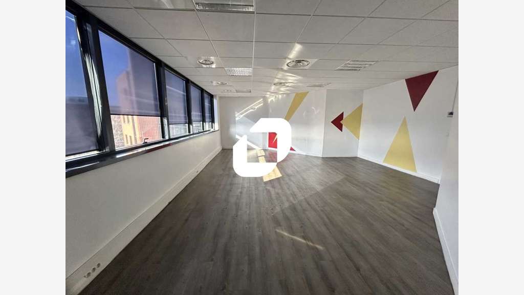 A louer Bureaux 452m² Ermont