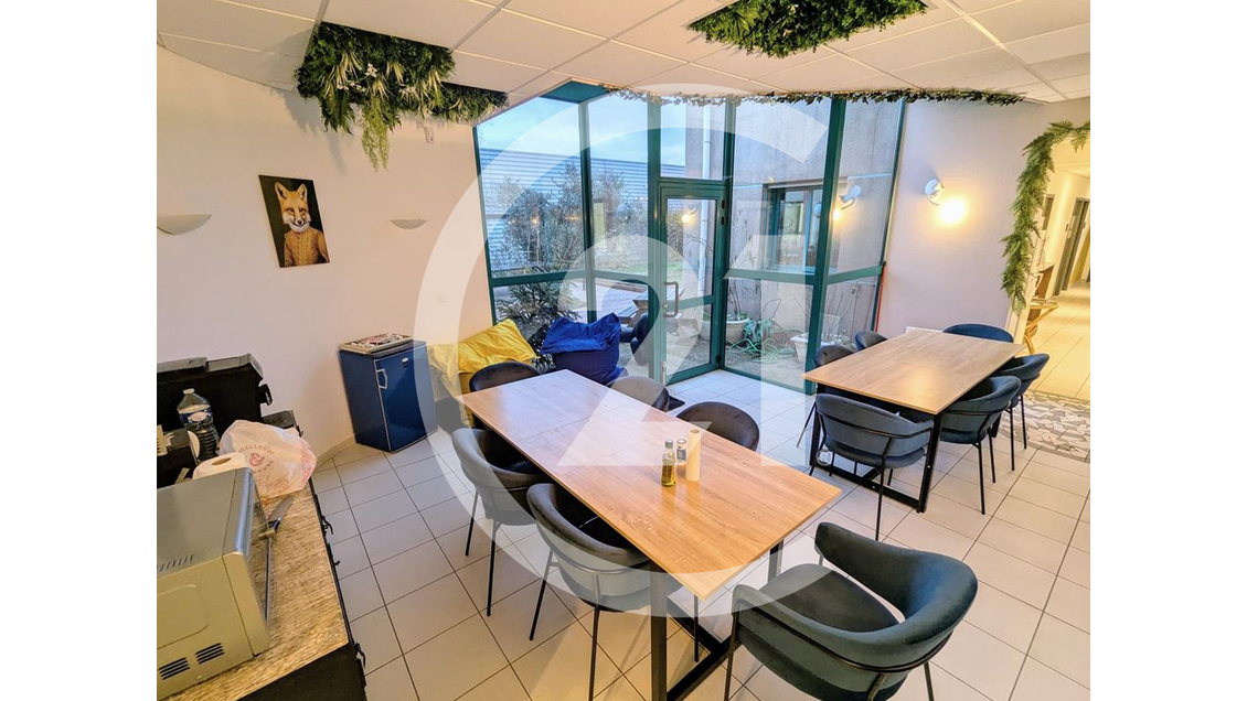A louer bureaux 21m² à Valence Briffaut 