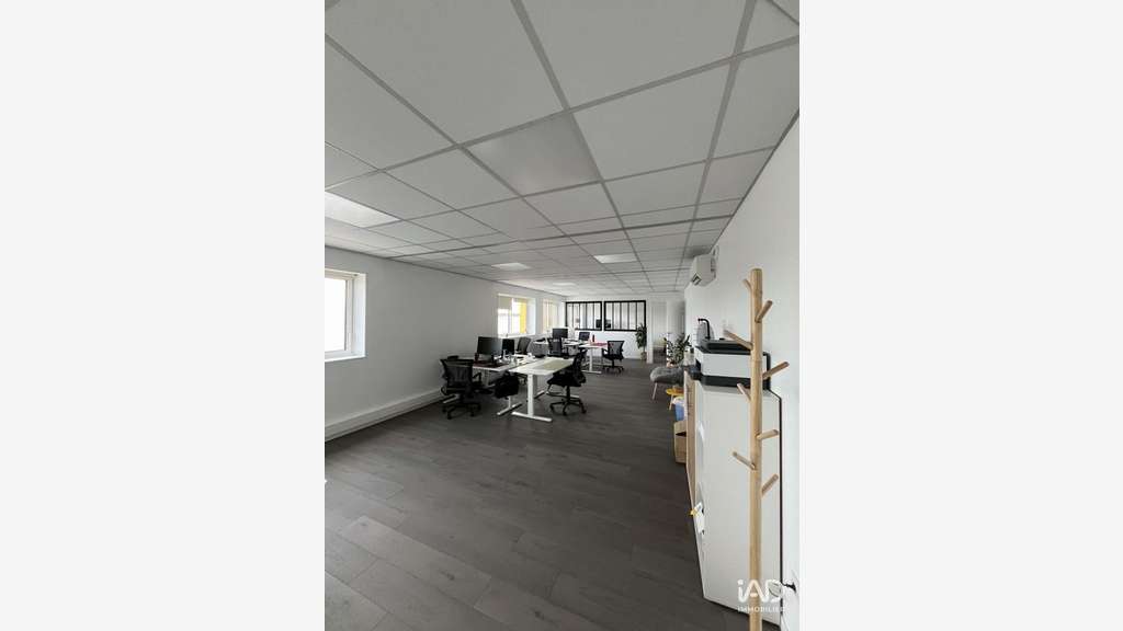 Location bureaux de 90m² à Essarts-en-Bocage