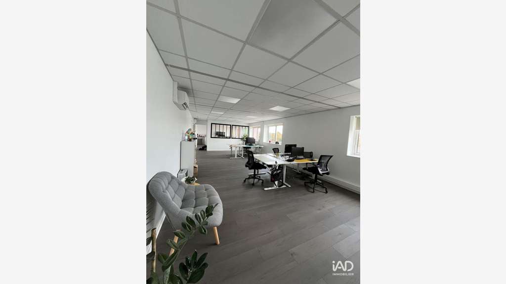 Location bureaux de 90m² à Essarts-en-Bocage