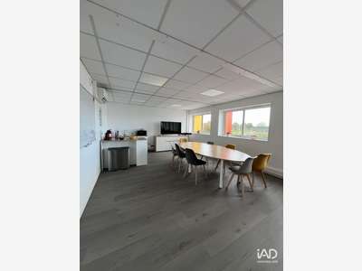 Location bureaux de 90m² à Essarts-en-Bocage