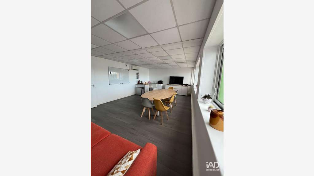 Location bureaux de 90m² à Essarts-en-Bocage