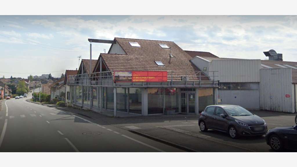 Ateliers et bureaux 868m² à louer à Essert