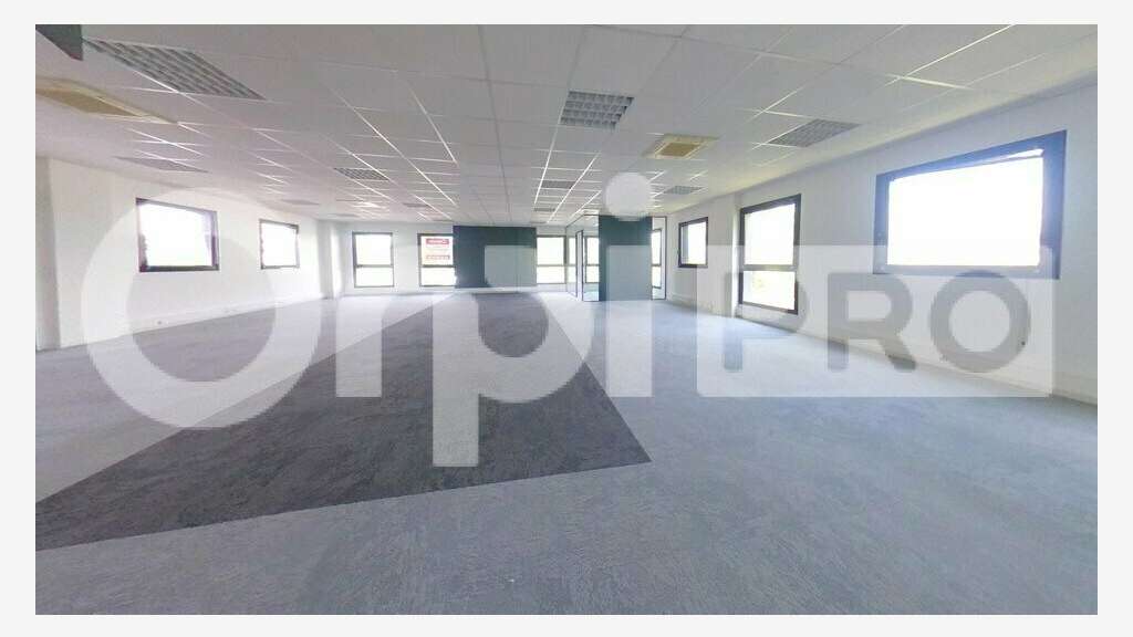 A Louer bureaux de 267m² Ester Technopole