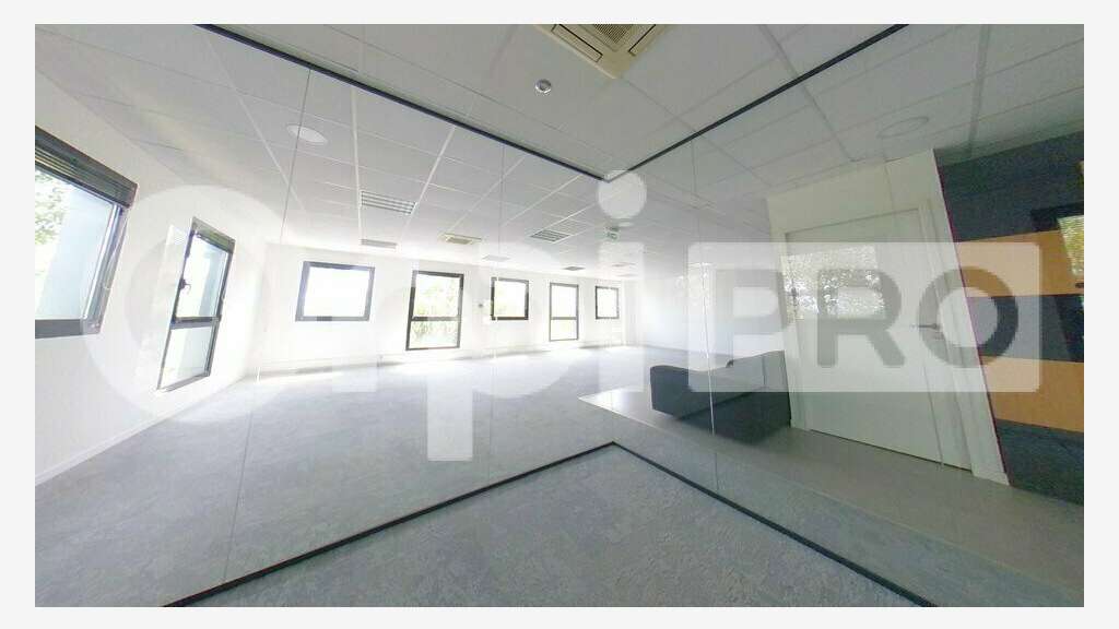 A Louer bureaux de 267m² Ester Technopole