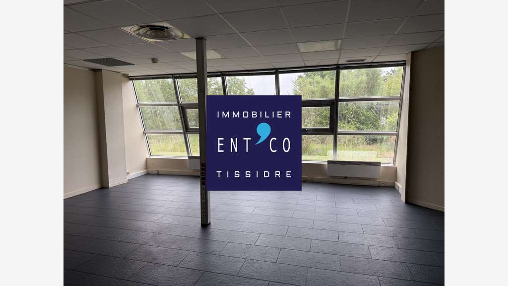 Bureaux lumineux fonctionnels à louer à Estillac