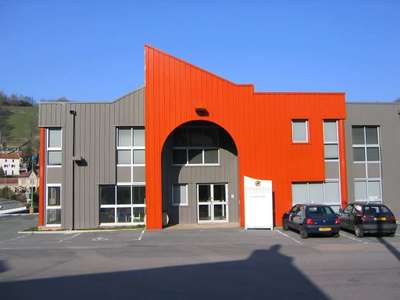A louer bureaux et ateliers à Decazeville