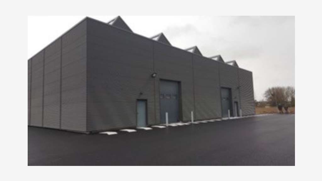 À louer bureaux et ateliers 850m² à Vic-en-Bigorre
