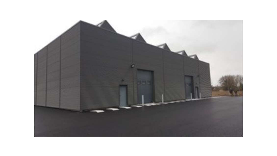 À louer bureaux et ateliers 850m² à Vic-en-Bigorre