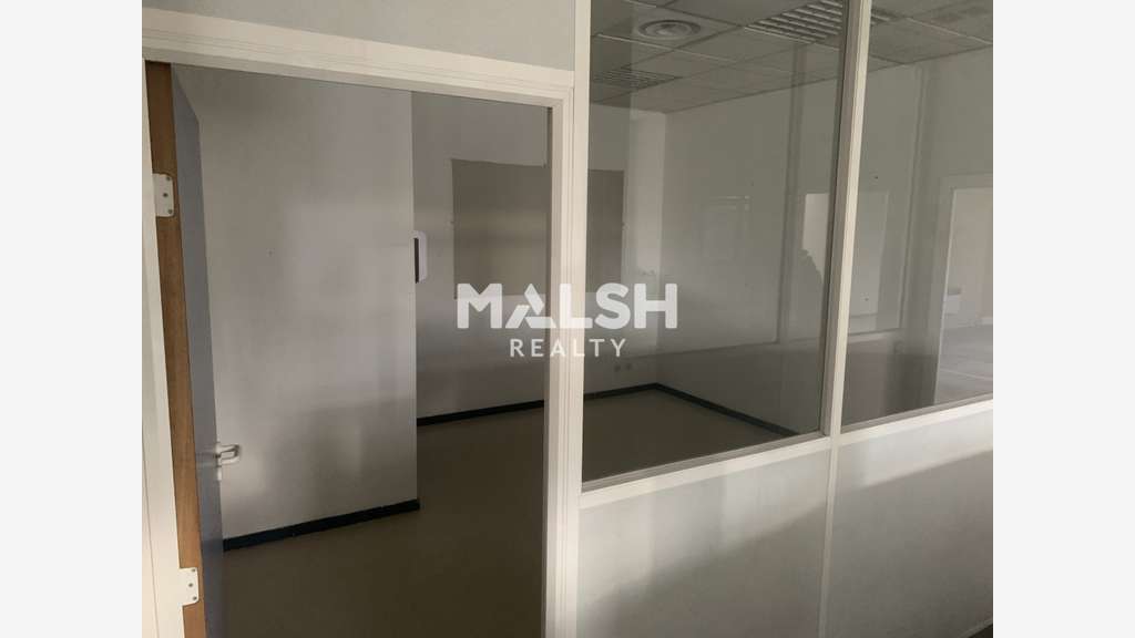 A louer locaux 220m² à Saint-Quentin-Fallavier