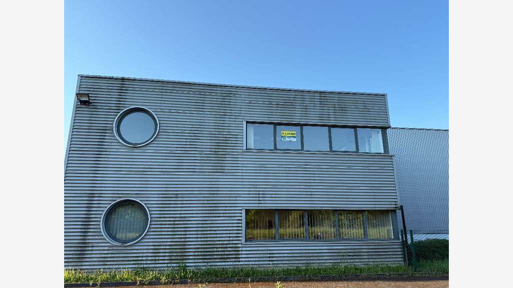 Local industriel 20m² à louer en ZI à Etupes
