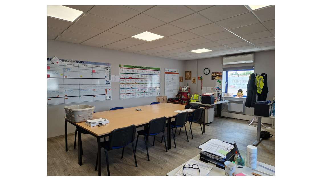 Local activité bureau 400m² à louer à Etupes (25)