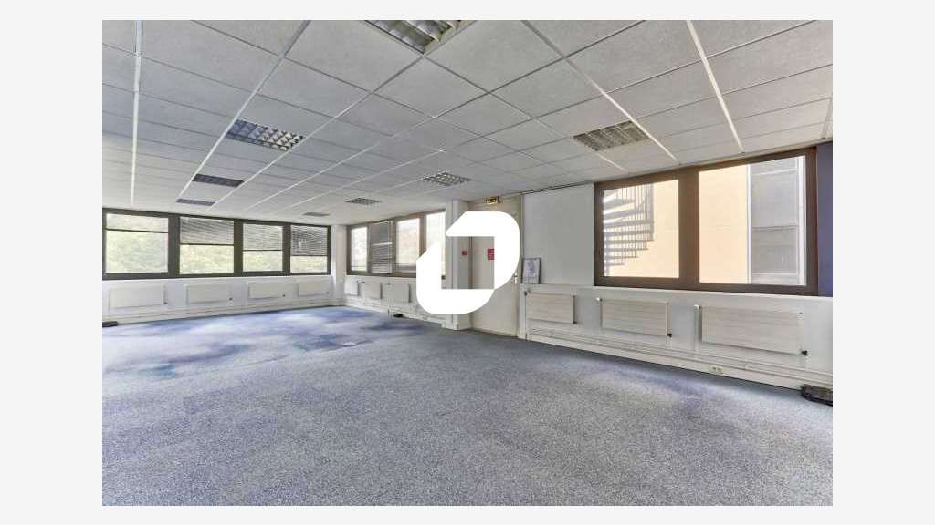 A louer Bureaux 748m² Evry courcouronnes