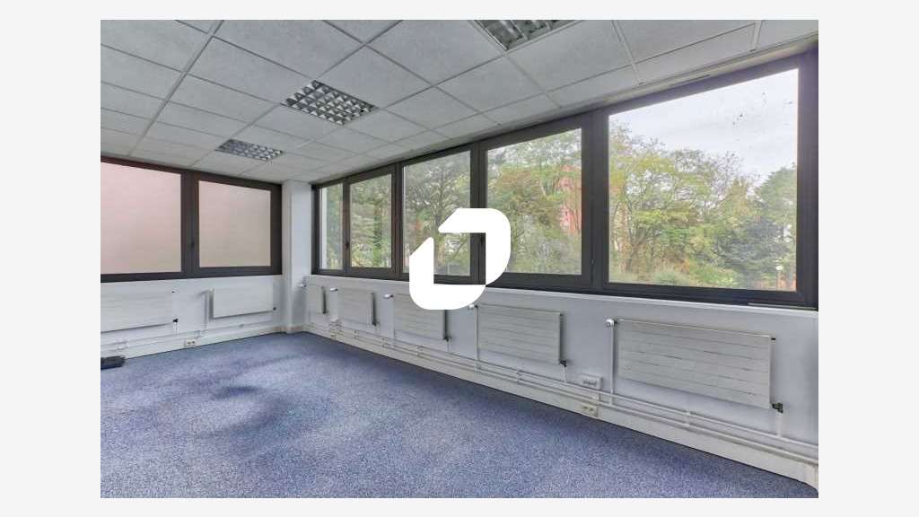 A louer Bureaux 748m² Evry courcouronnes