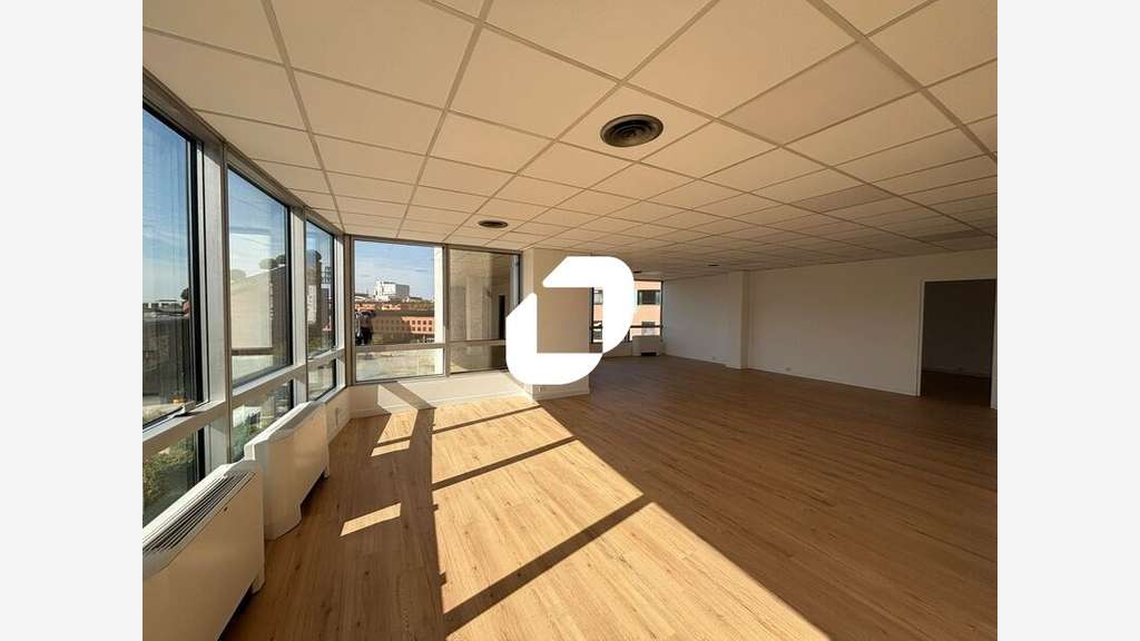 A louer Bureaux 149m² Evry courcouronnes
