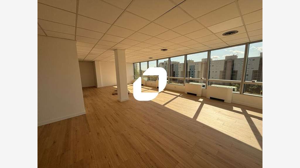 A louer Bureaux 149m² Evry courcouronnes
