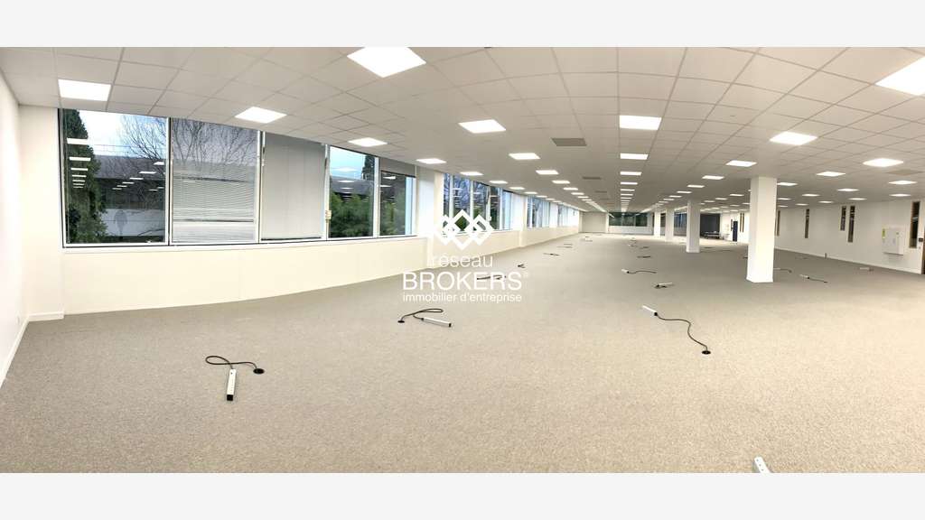 A louer plateau de bureaux divisible à Eybens