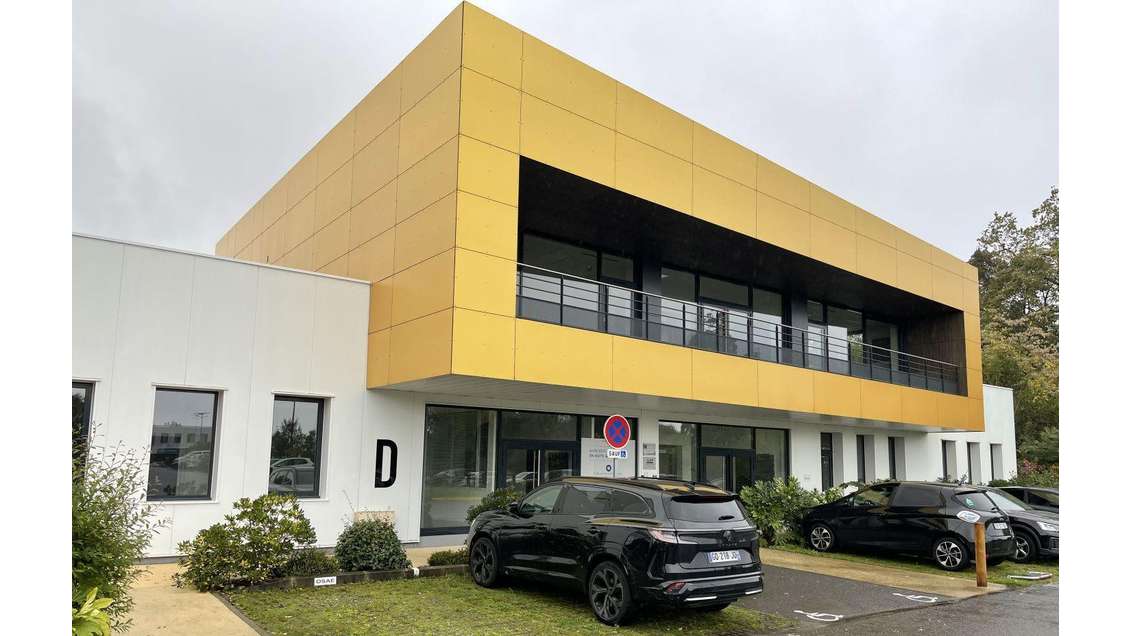 Location bureaux 192m² à Eysines