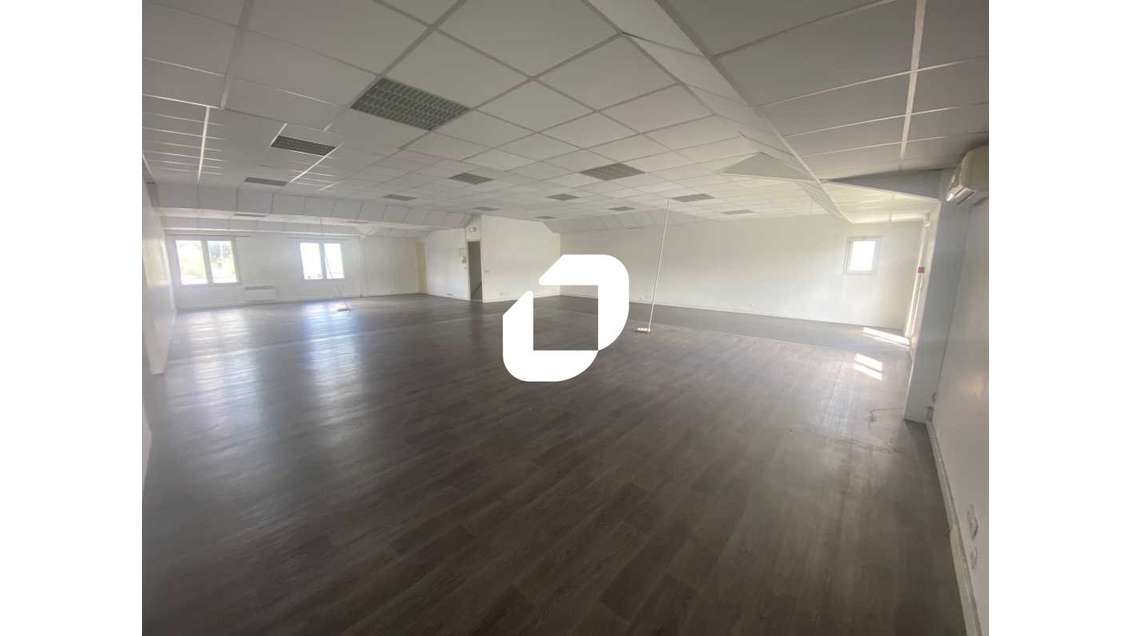 A louer Bureaux 150m² Eysines