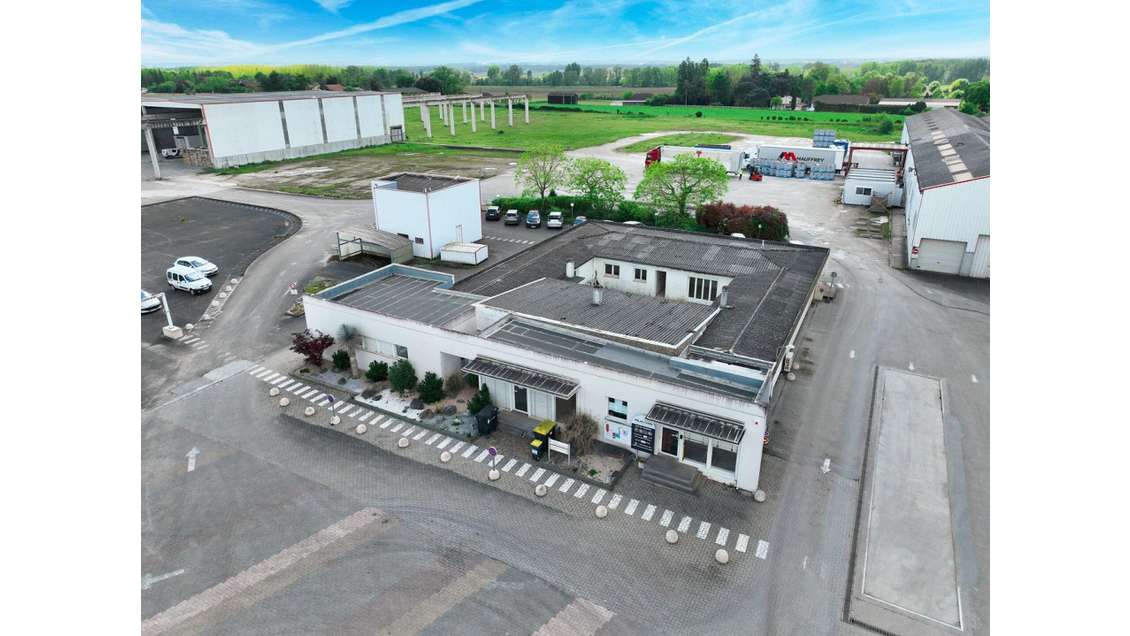 A louer bureaux 250m² prêts à l’emploi à Fauillet