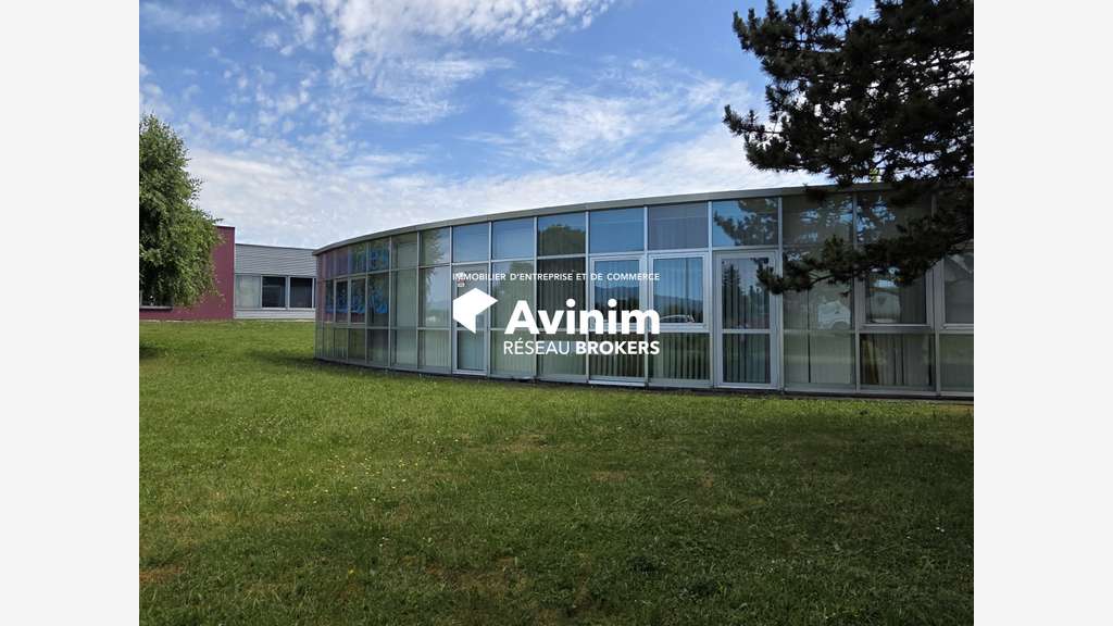 Bureaux 169m² à louer à Fillinges