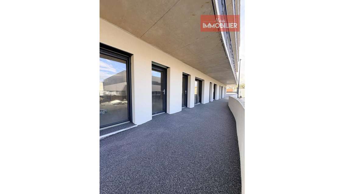 A louer plateau neuf 207m² à Firminy