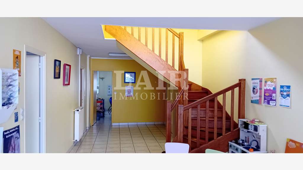 Plateau bureaux 180m² à louer proche centre Flers