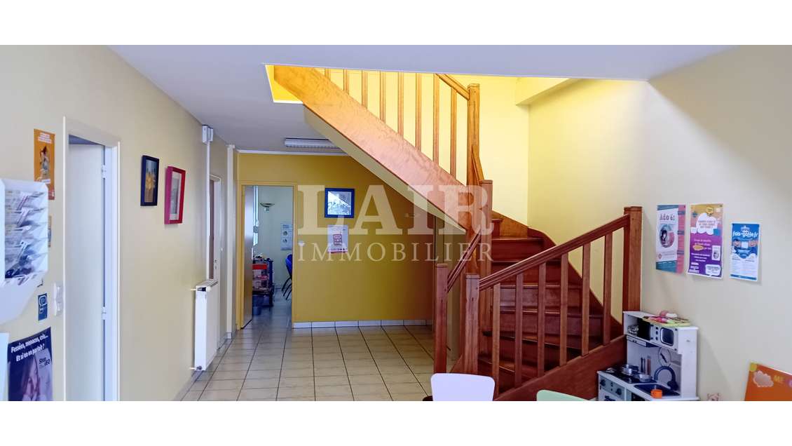 Plateau bureaux 180m² à louer proche centre Flers