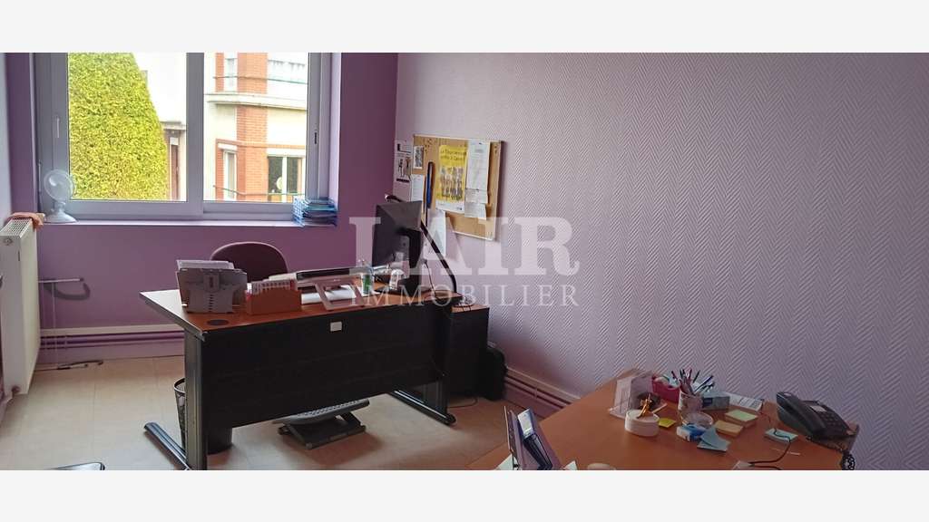 Plateau bureaux 180m² à louer proche centre Flers