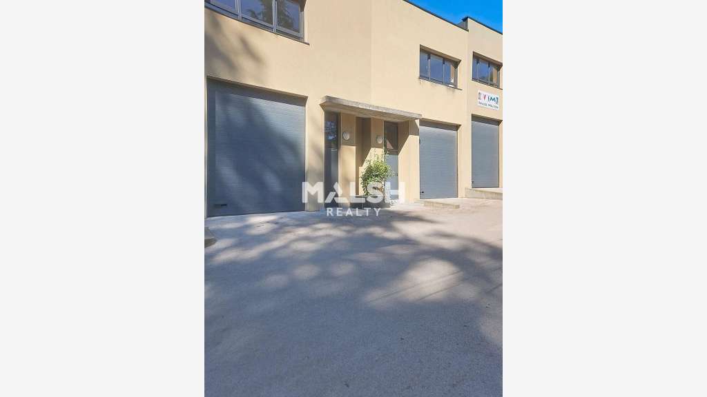 A louer bureaux de 18m² à Fleurieu sur Saône
