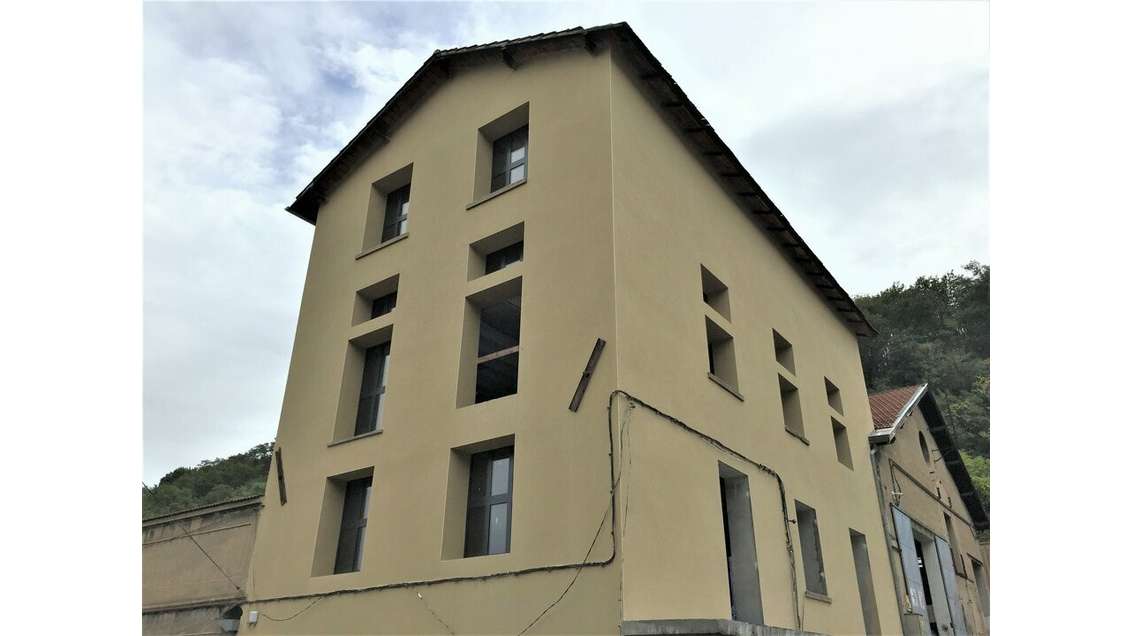 A louer bureaux meublés 300m² à Fleurieu-sur-Saône