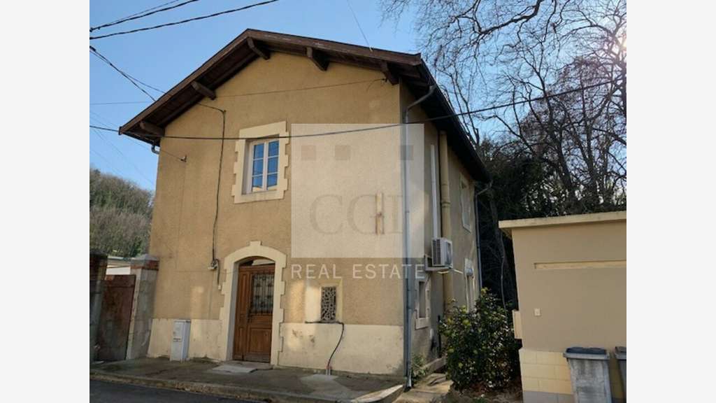 A louer bureaux meublés 300m² à Fleurieu-sur-Saône