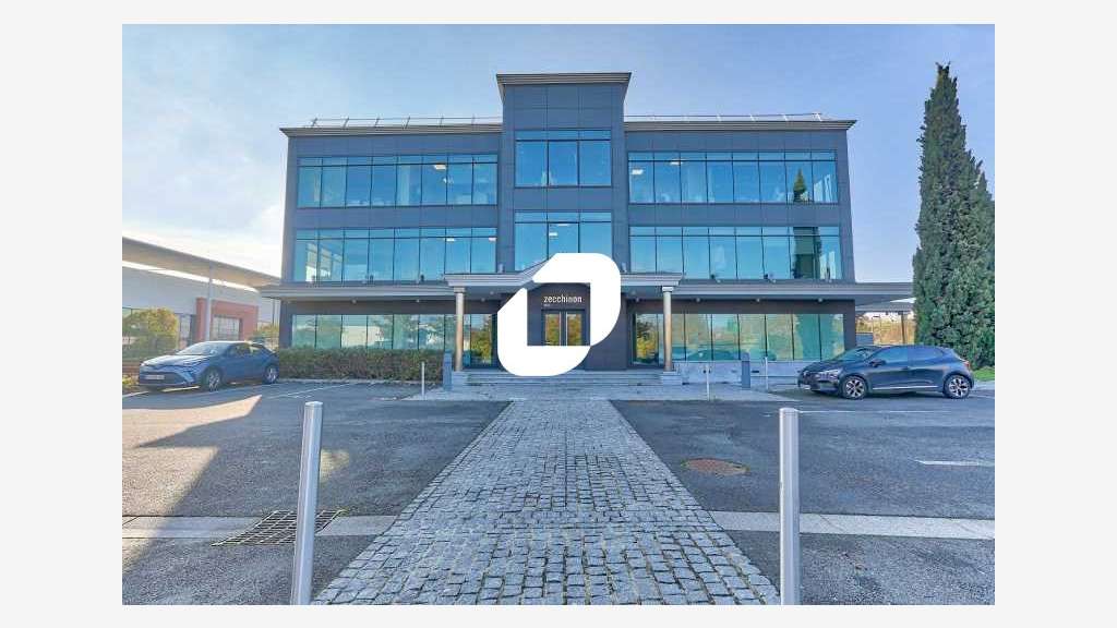 A louer Bureaux 172m² Fleury merogis