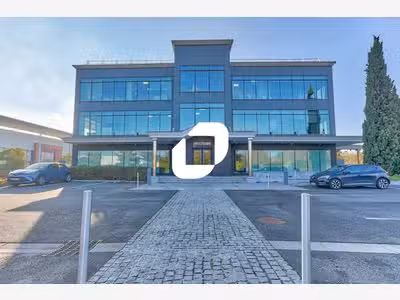 A louer Bureaux 172m² Fleury merogis