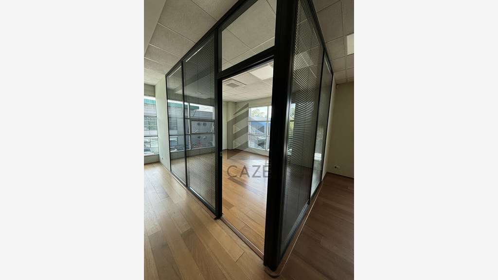 Bureaux de 341m² à louer prox rocade Floirac