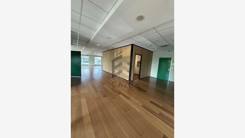 Bureaux de 341m² à louer prox rocade Floirac
