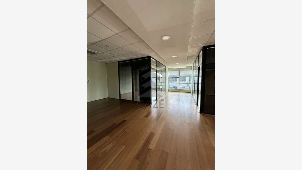 Bureaux de 341m² à louer prox rocade Floirac