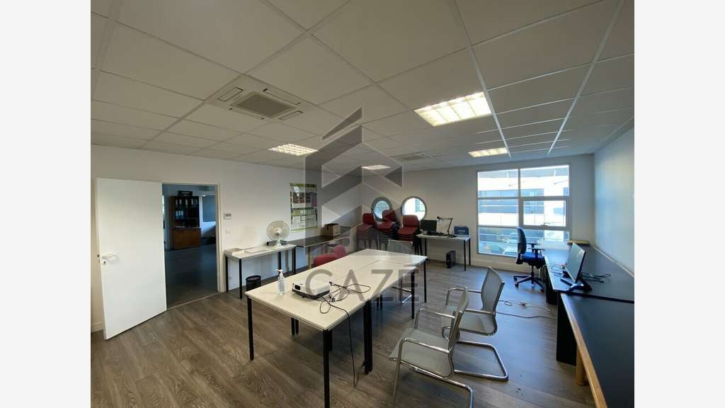 Bureaux 300m² à louer Floirac zone franche urbaine